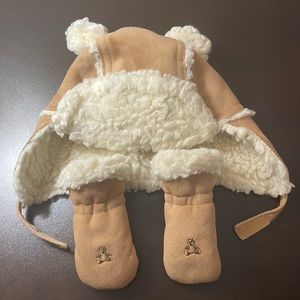 Baby Gap hat and mittens